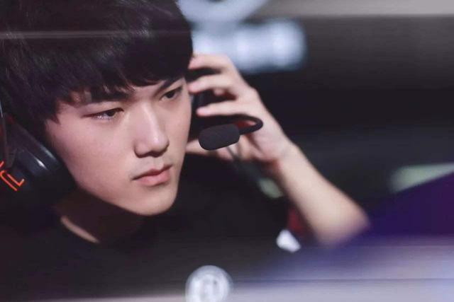 Wako 的三分球不足以赢得比赛。 Flandre ，战争之神，Gwen，在团战中无敌。AL1-0UP