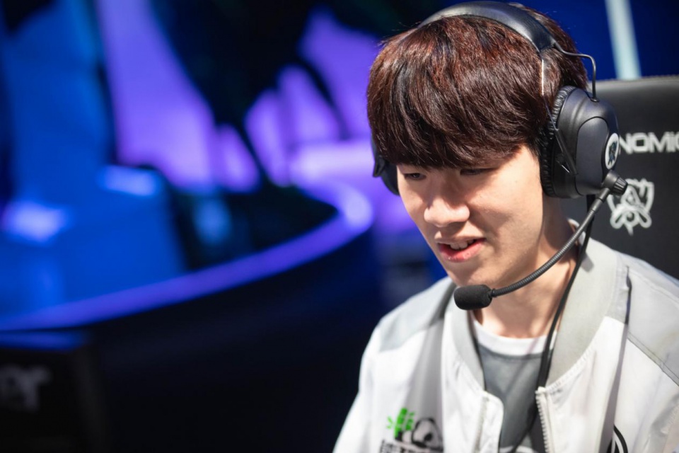 CSGO BLAST秋季赛：火力全开，小蜜蜂Vitality 2-1 击败G2